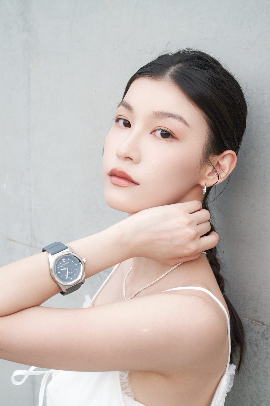 Victorinox霧灰棕旅行箱登場｜Concept One腕錶同步亮相 (3)