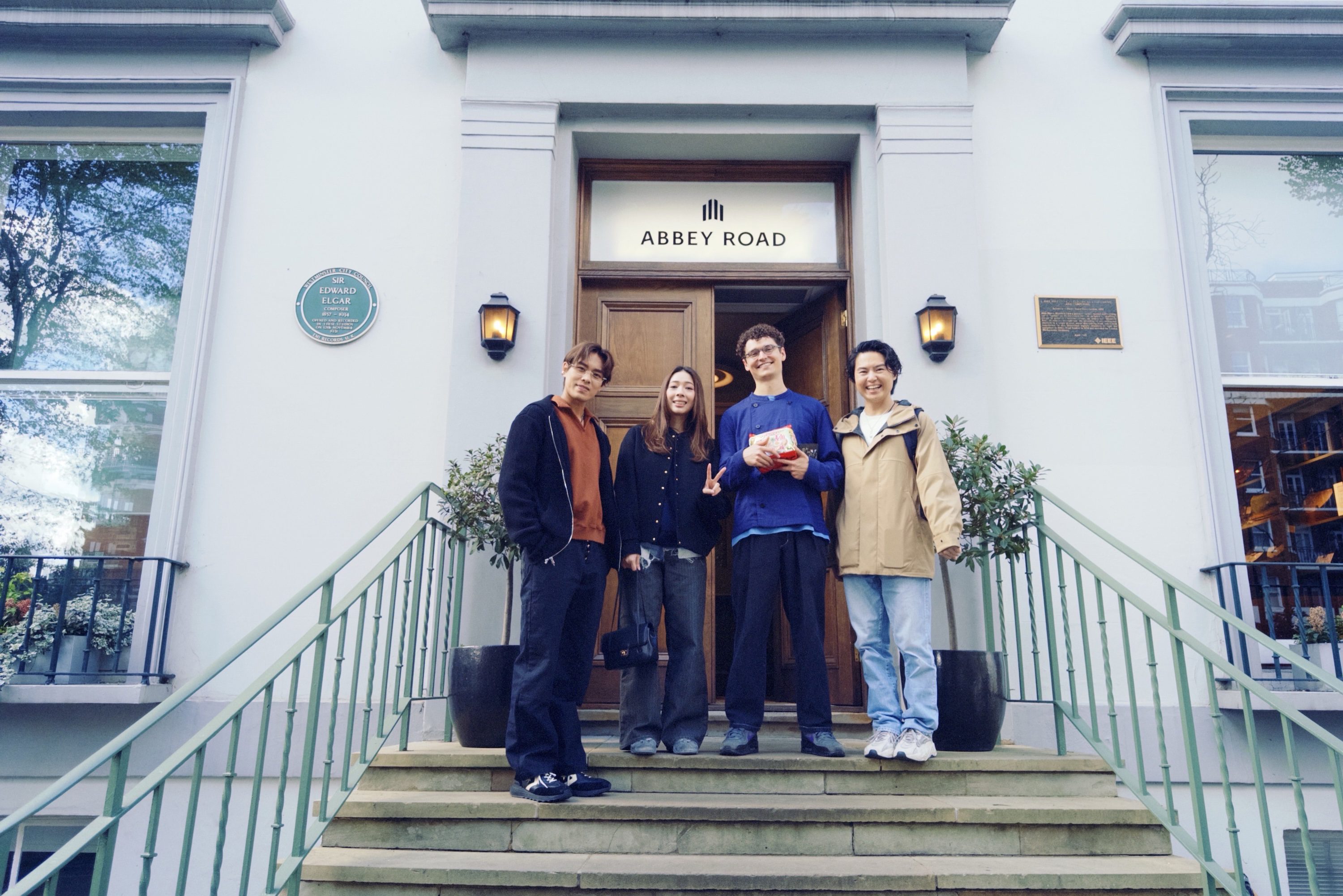 告五人黑夜狂奔世界巡迴演唱會寫下華語新紀錄 (10)