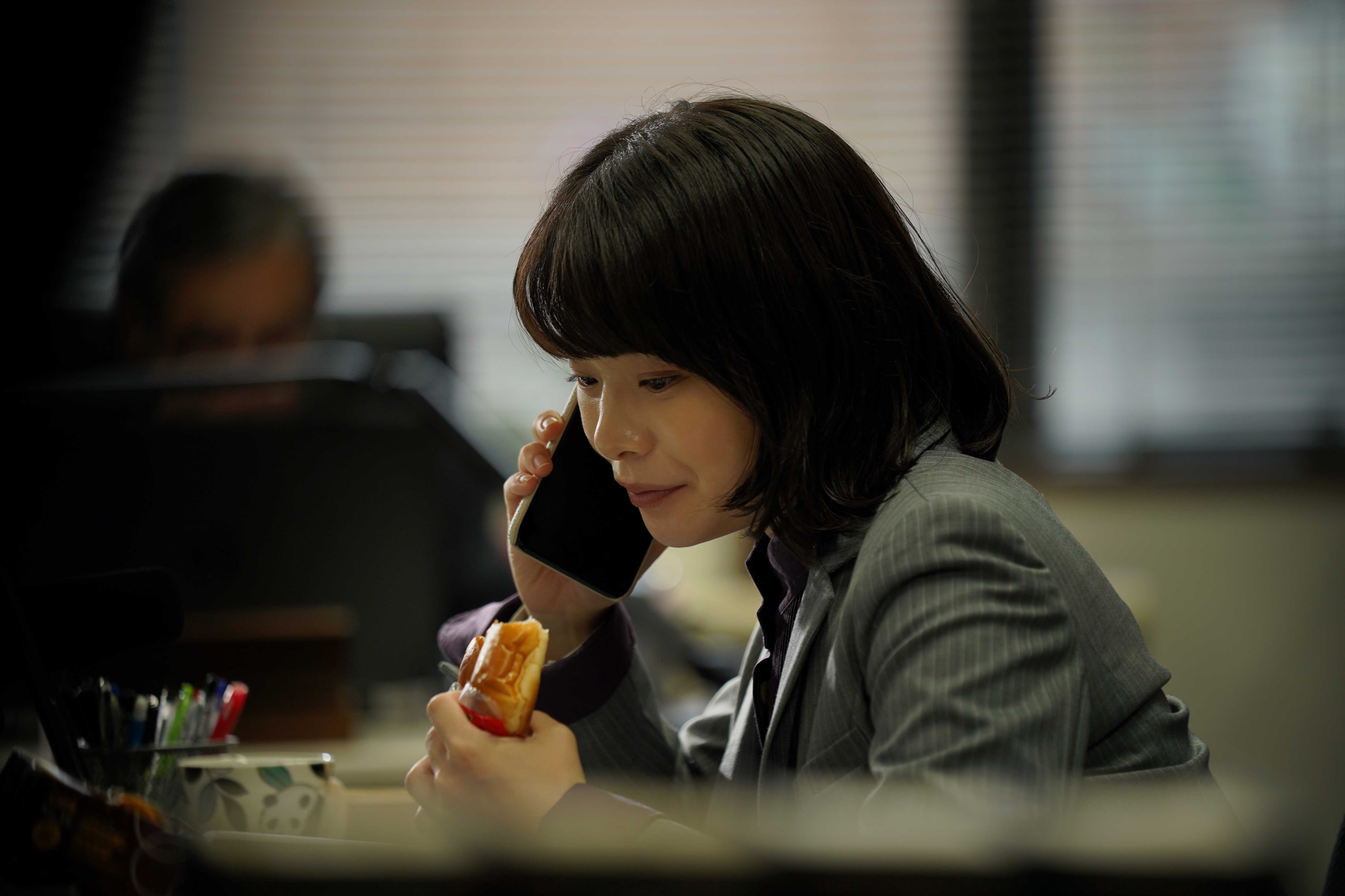 天野千尋聚焦性別角色翻轉下的婚姻困境《佐藤妻夫物語》深描現代日本關係裂痕 (1)