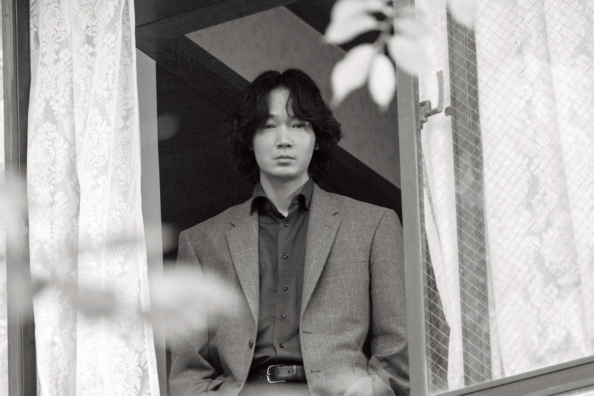 綾野剛全裸詮釋慾望與孤獨 昭和情慾電影《星與月是天上的洞》解析1