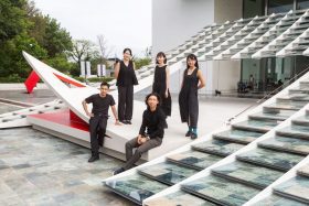 北美館X-site新作登場｜《鏡・亭・山》重啟廣場感知