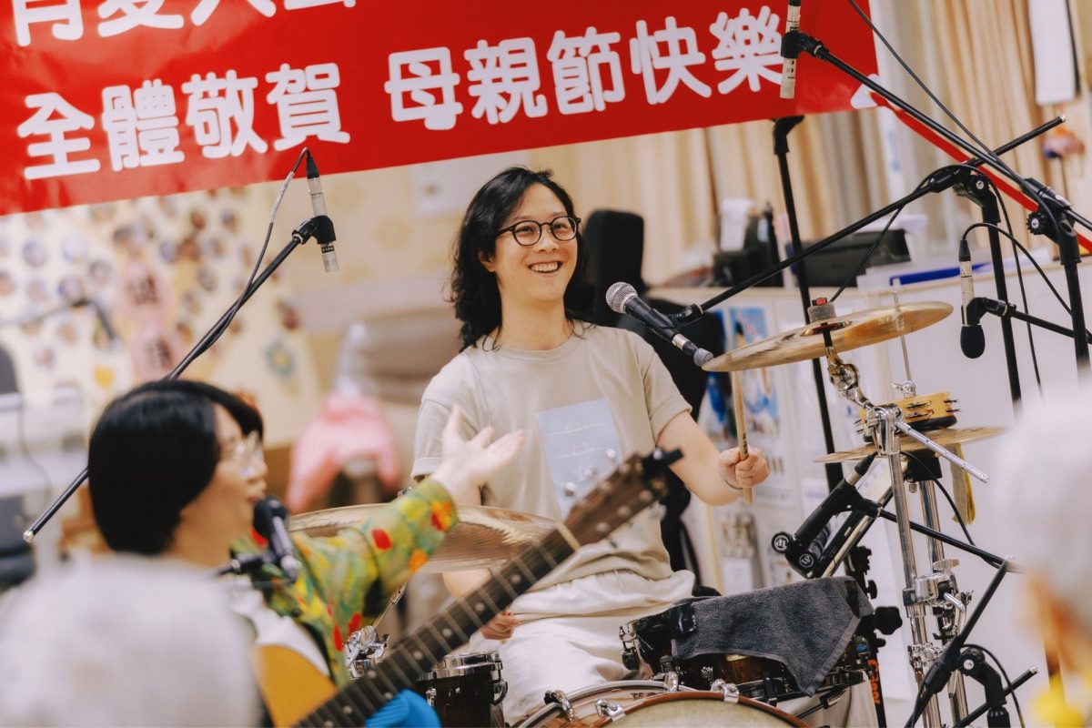 子皿攜緩緩走入社區唱出彼日心聲3