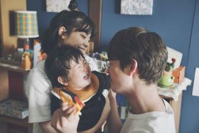 岸井雪乃、宮澤冰魚新片揭夫妻育兒壓力　【佐藤妻夫物語】直擊婚姻失衡現實