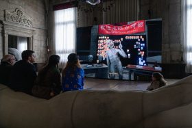 李亦凡登上威尼斯雙年展台灣館核心舞台｜《鬱卒的平面》引爆國際藝壇關注