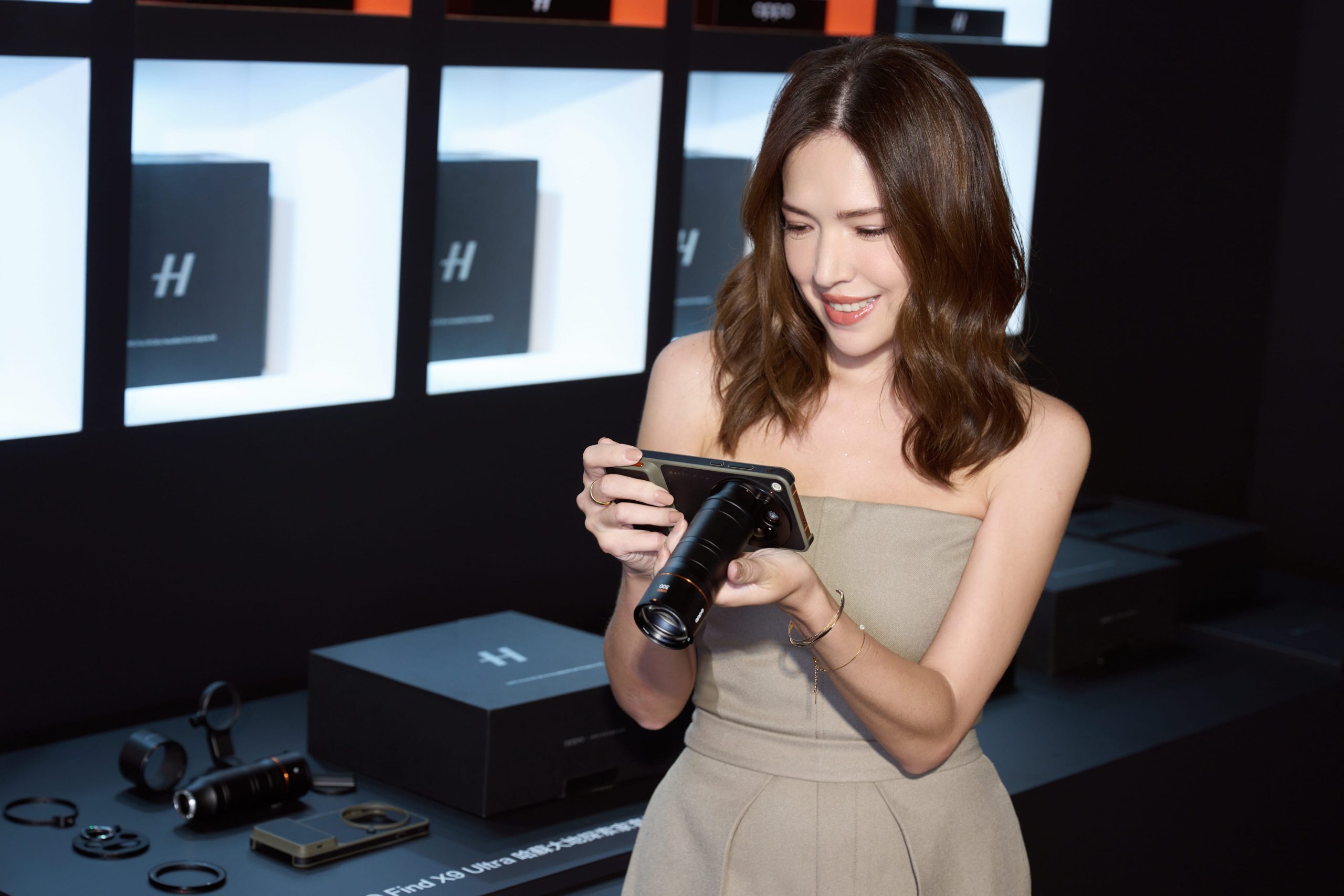 許瑋甯攜手OPPO Find X9 Ultra｜雙2億畫素與10倍長焦重塑旗艦影像體驗 (2)