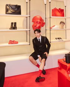 Christian Louboutin 2027春夏男裝亮相 Jaden Smith打造穿越文明的紅色王國