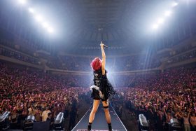 LiSA台北小巨蛋演唱會圓夢登場 兩萬四千歌迷見證15週年高光時刻