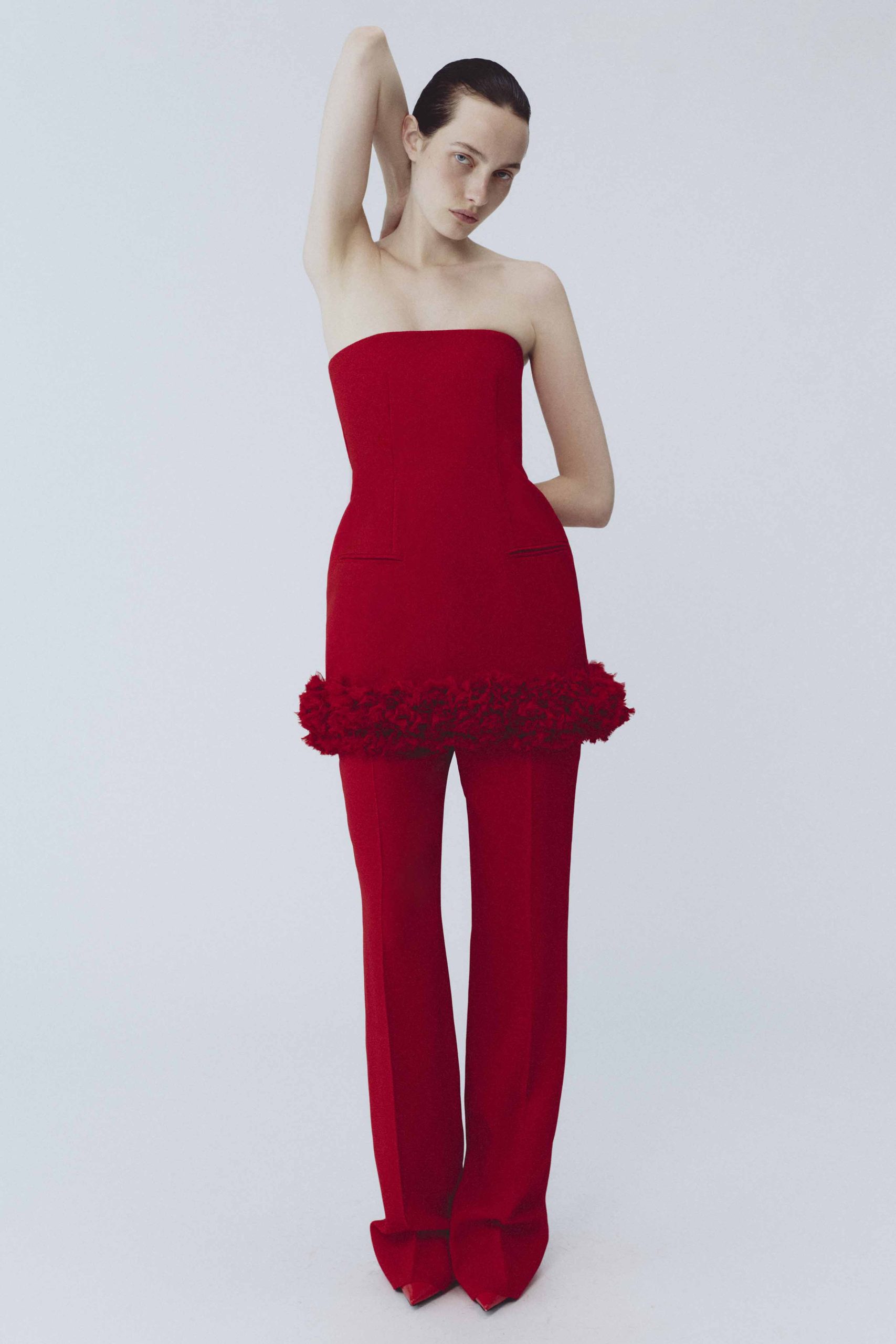 Stella McCartney 2027春季系列亮相　93%永續材質打造現代女性衣櫥 (13)
