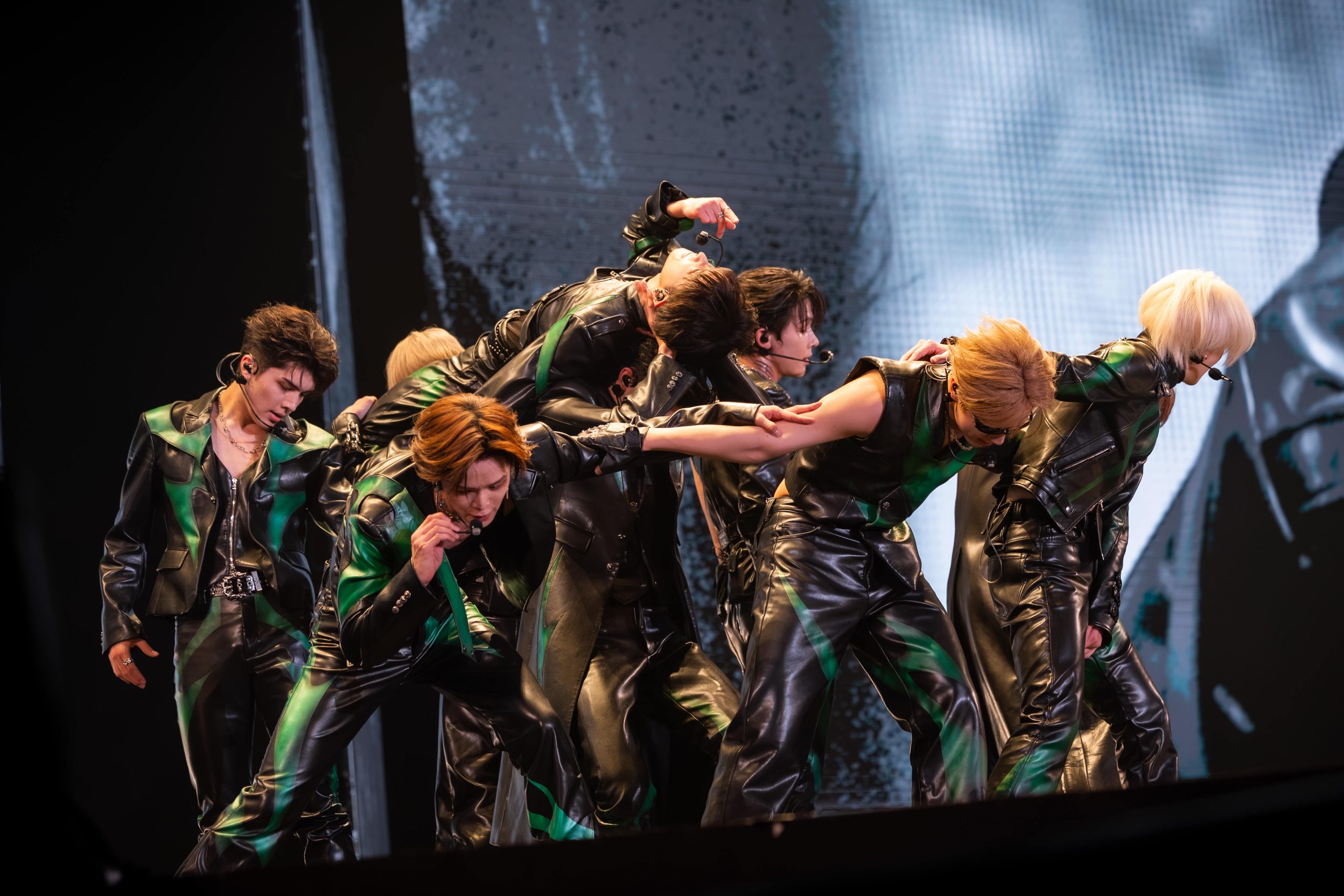 &TEAM台北演唱會魅力全開　林口25首熱曲嗨翻近萬粉絲 (1)