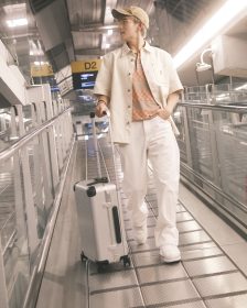 Force現身曼谷機場攜Louis Vuitton Horizon Aluminium 55鋁製行李箱 吸睛亮相