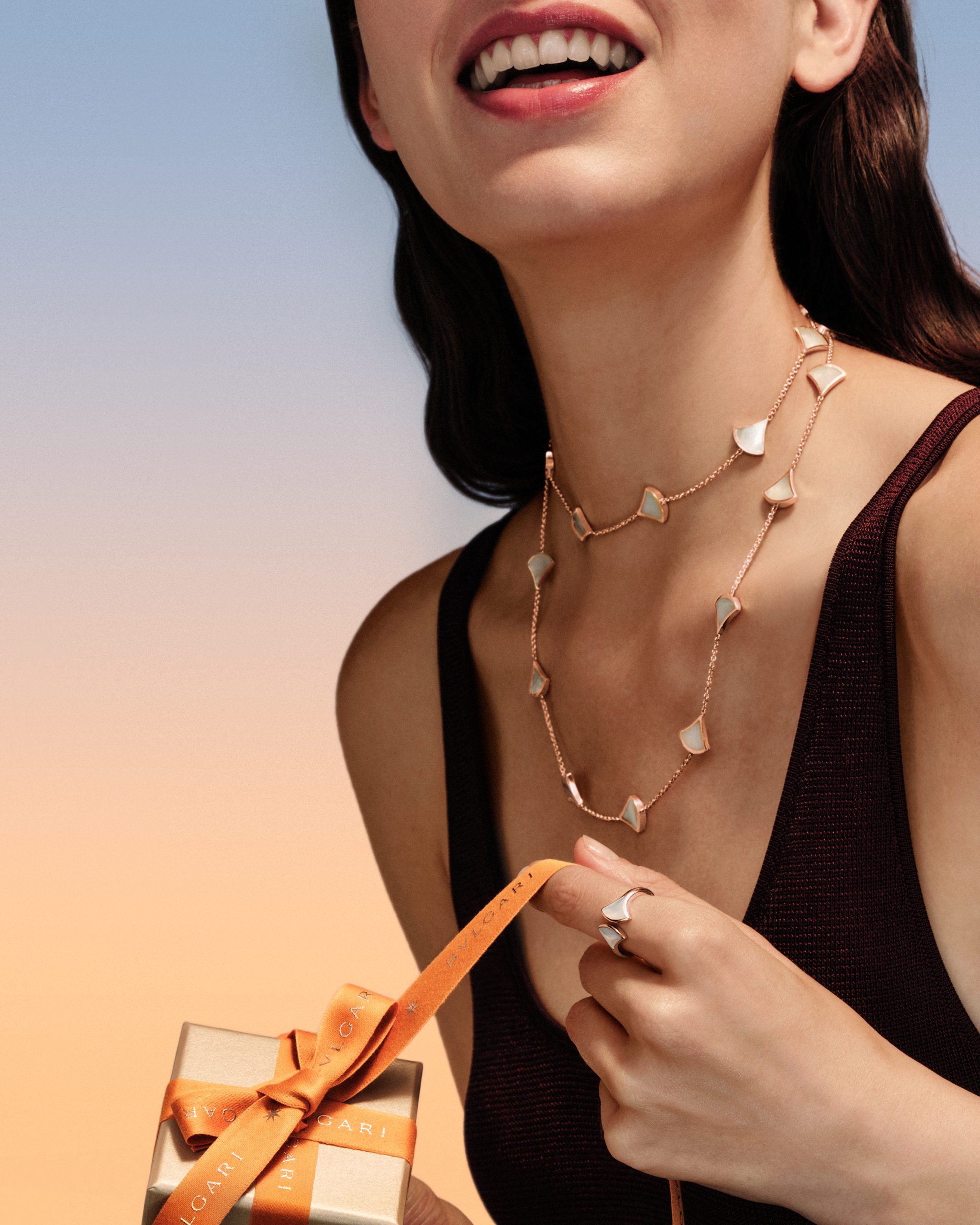 BVLGARI 2026全新Diva's Dream珠寶登場 母貝與彩色寶石演繹羅馬工藝之美 24 bvlgari divas dream 2026 jewelry3 scaled