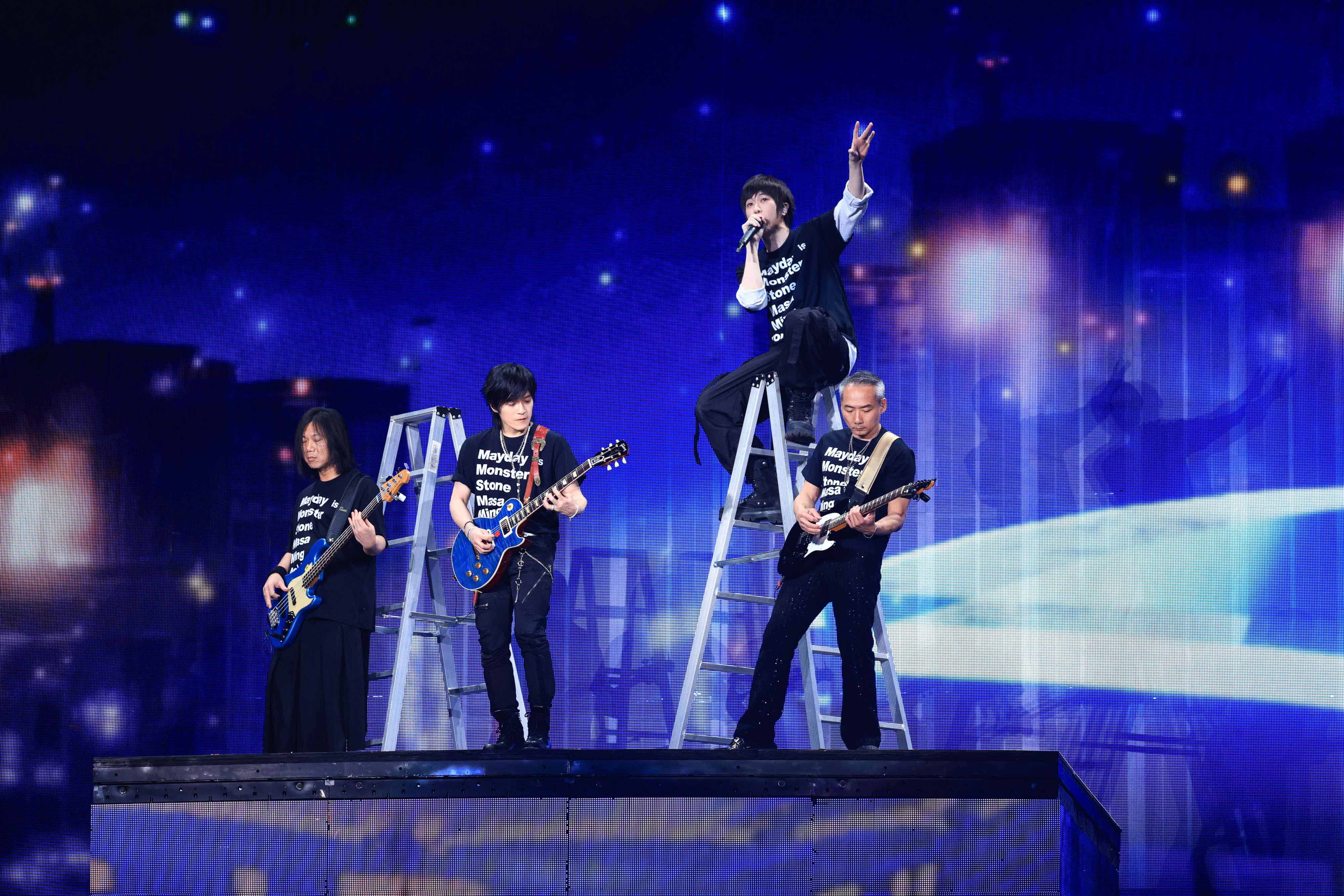 Mayday 25th Tour Final Taipei 101 (2)