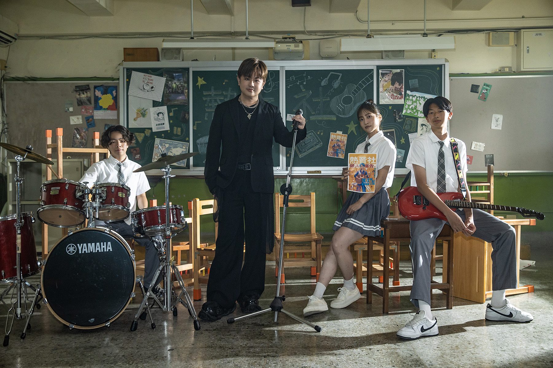 Owen Su Pengyou Ganbei Mv Friendship Song (8)