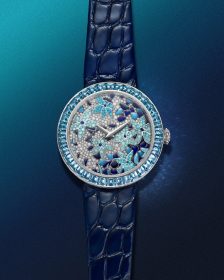 TIFFANY & CO.全新蒂芙尼 Eternity 琺瑯鐵線蓮腕錶登場 展現百年工藝與珠寶美學