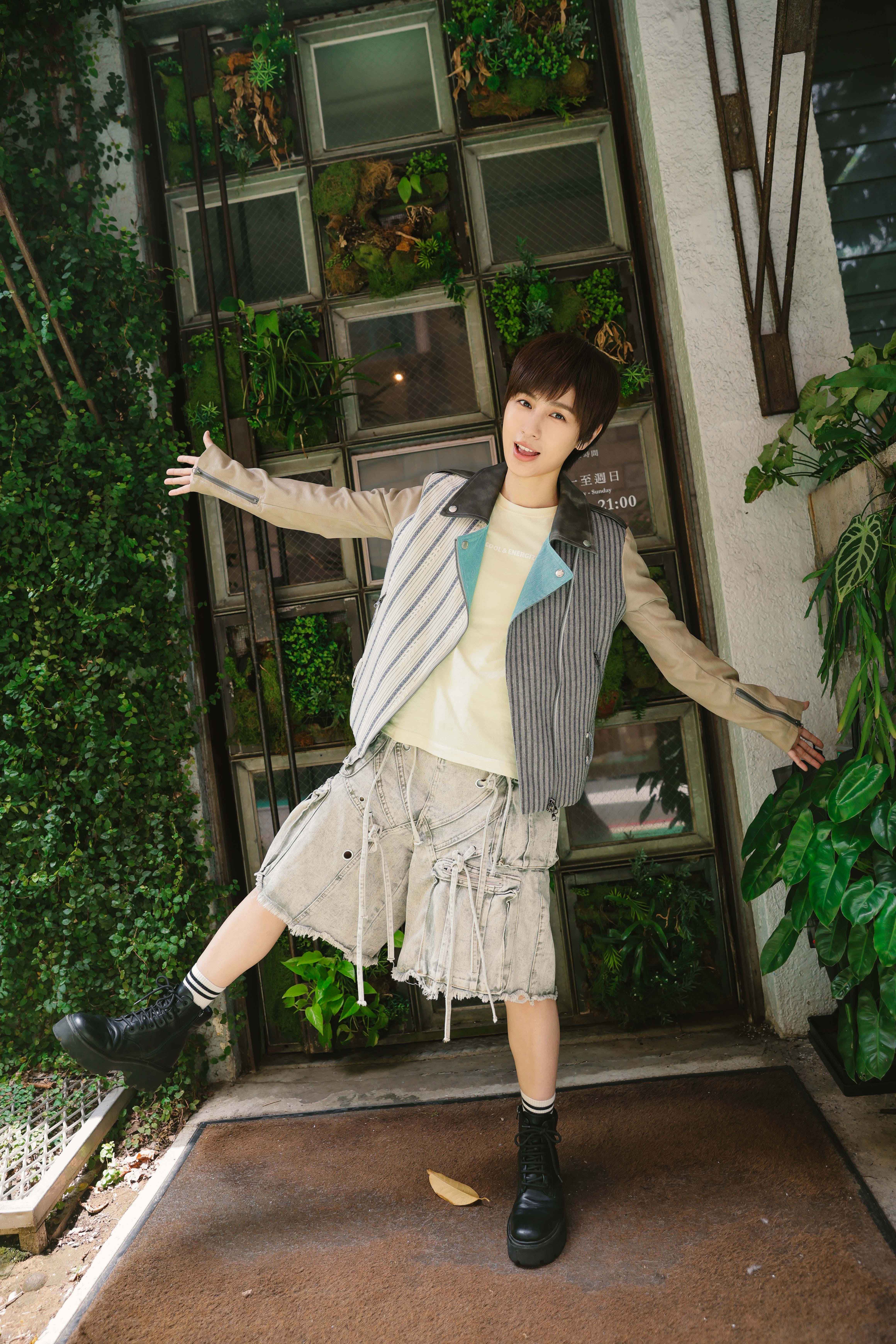 Weijiaying Play Lets Play Album (2)