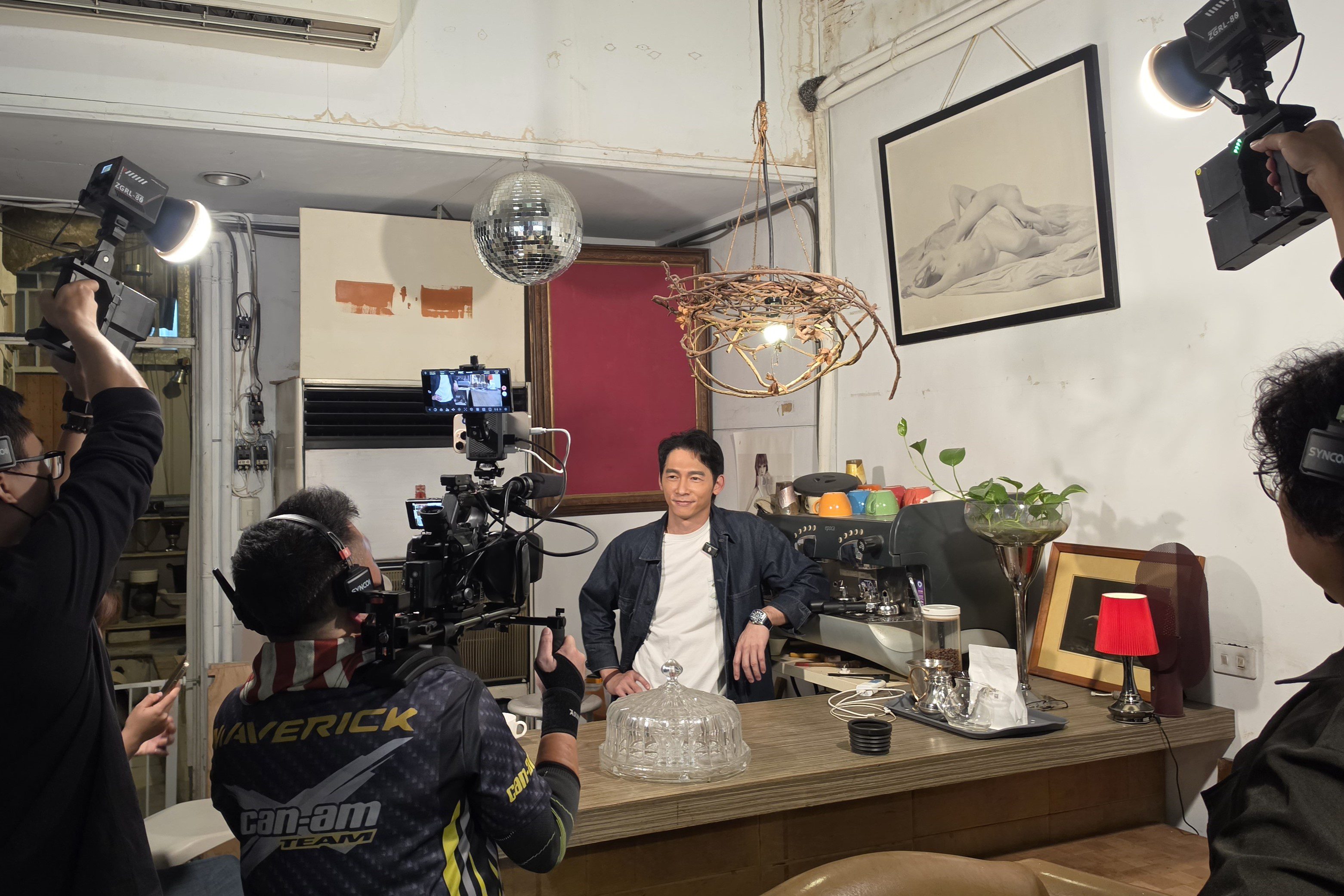 Weng Shenghao Youzai Chongsha Youtube (3)