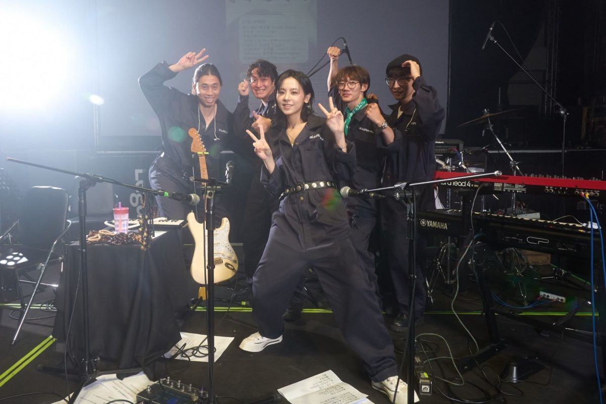 163braces summer tail concert3