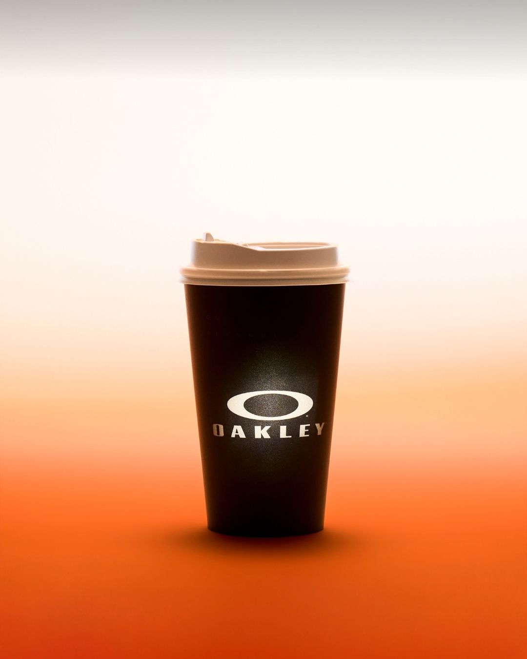 CAFE!N攜Oakley跨界登場 27SS系列、限定特調與機能周邊亮相