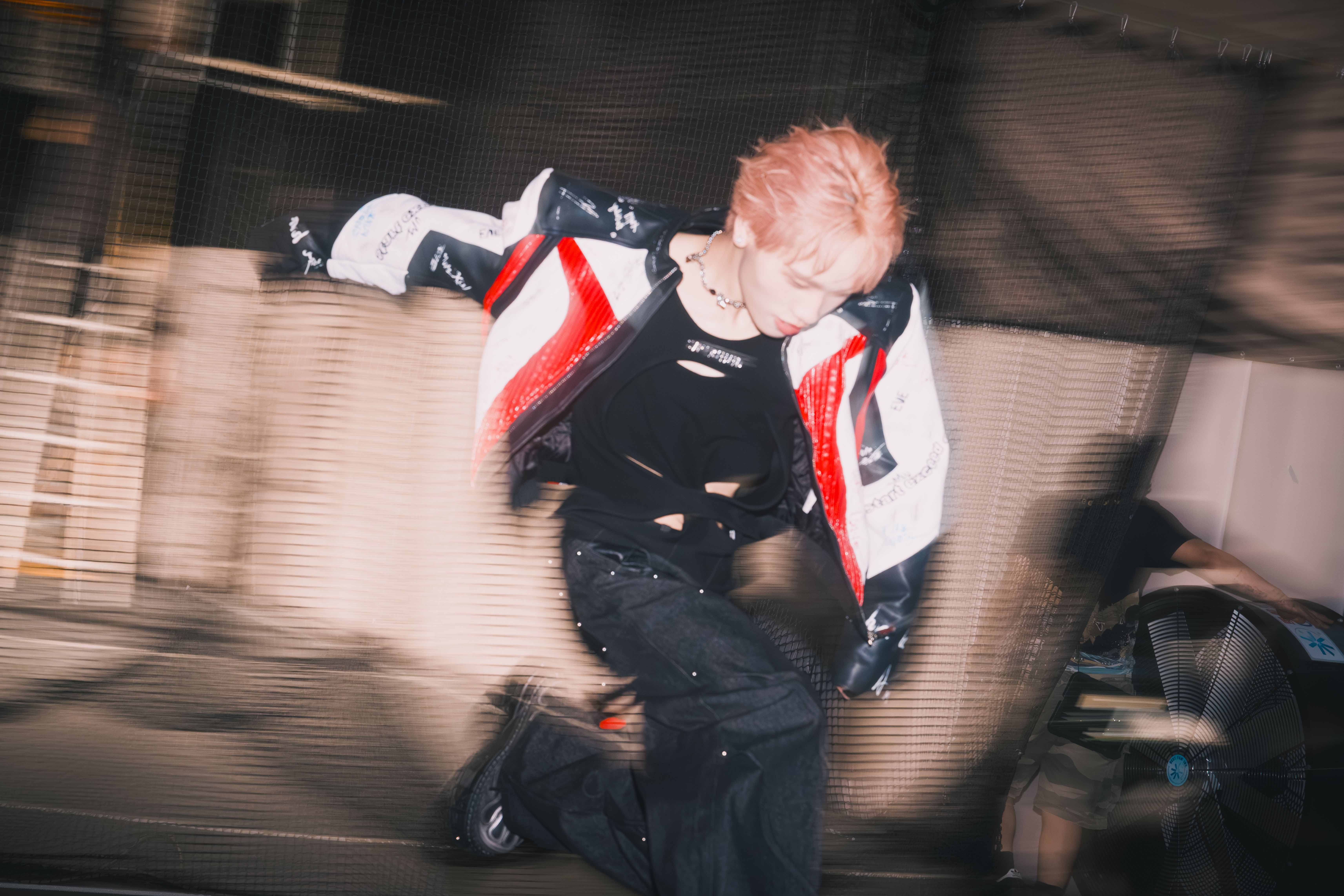 Chen Wei Overheat Reaction Debut Single (1)