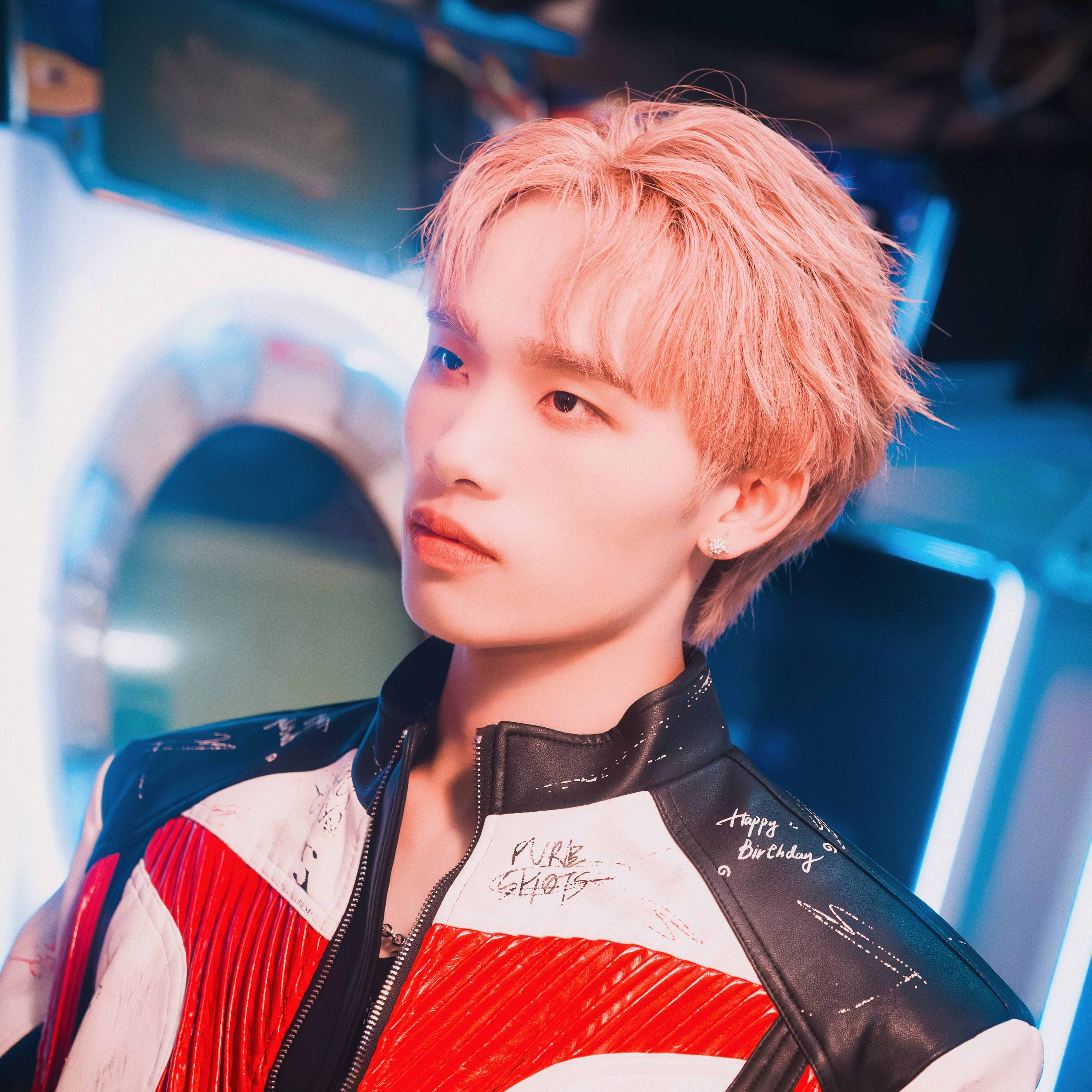 Chen Wei Overheat Reaction Debut Single (3)