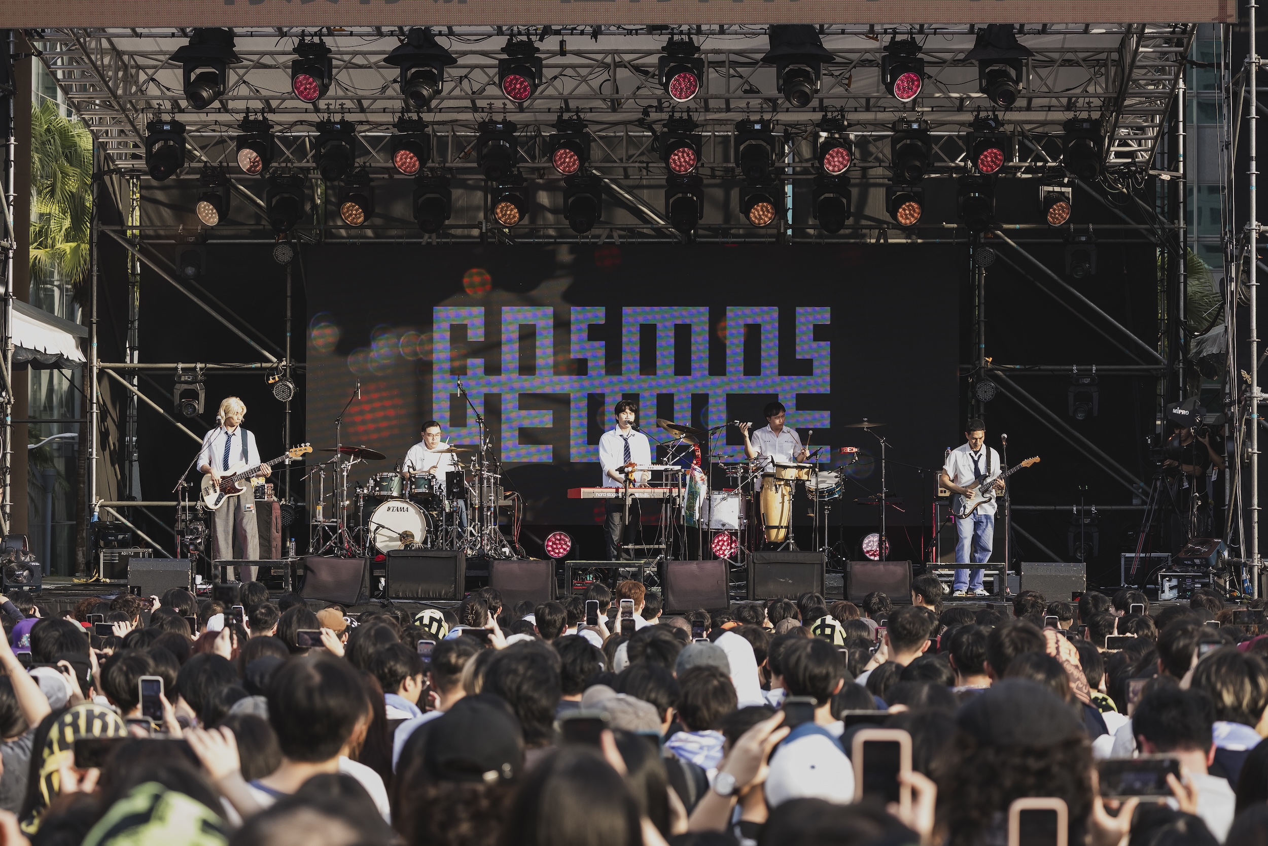 宇宙人〈像狗一樣〉5天破百萬首唱引爆高校祭　全新專輯9月登場