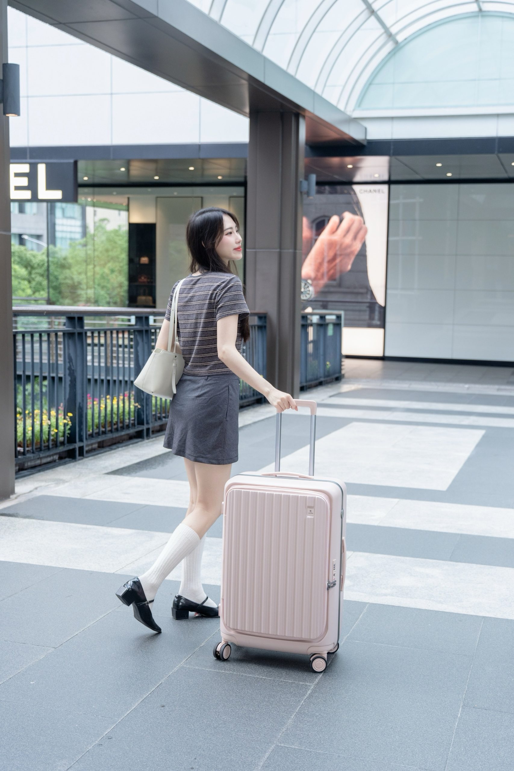 Crown Boxy Luggage Travel Colors (2)