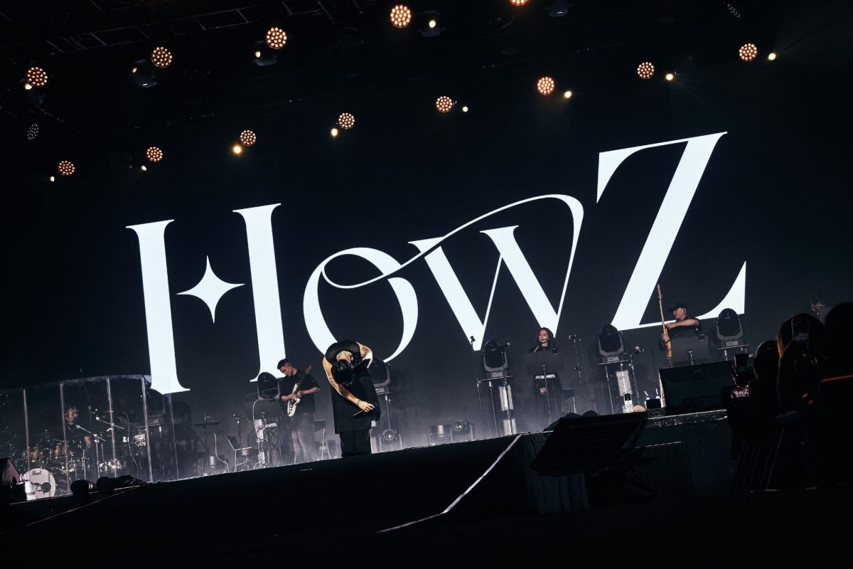 howz bloomin deepest night concert1