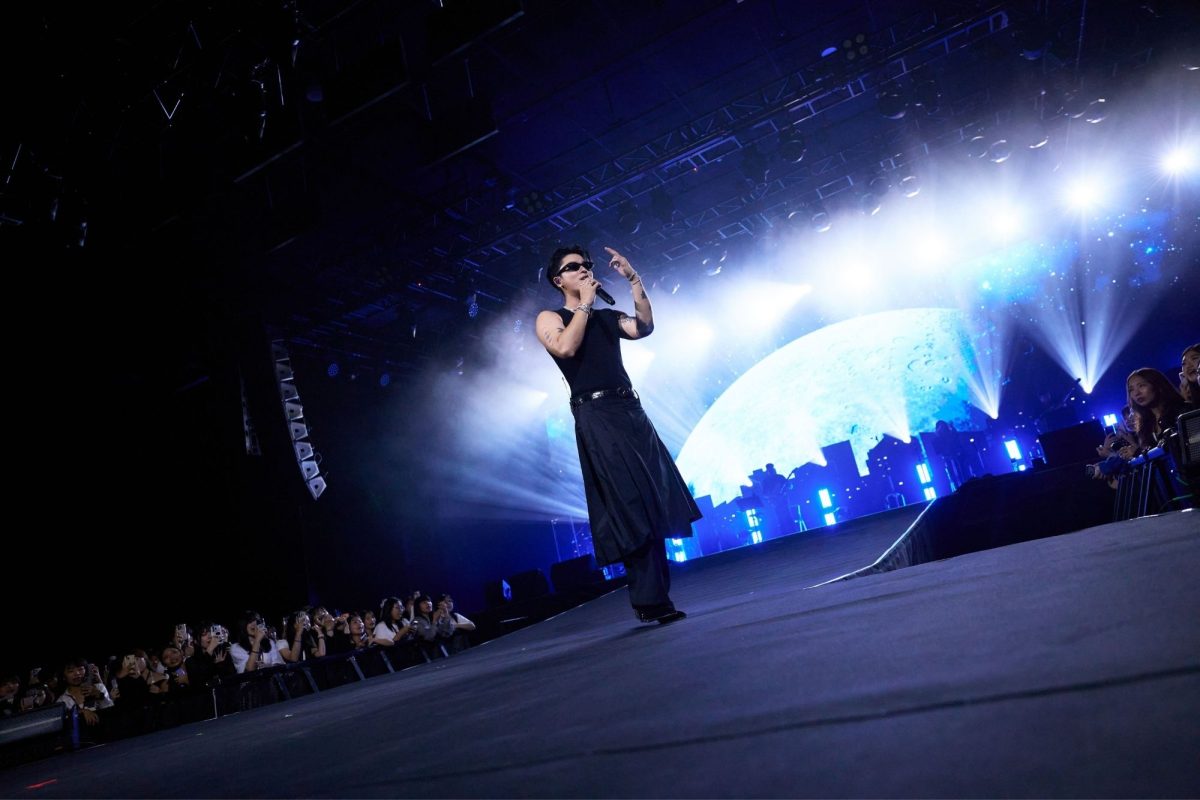 howz bloomin deepest night concert3
