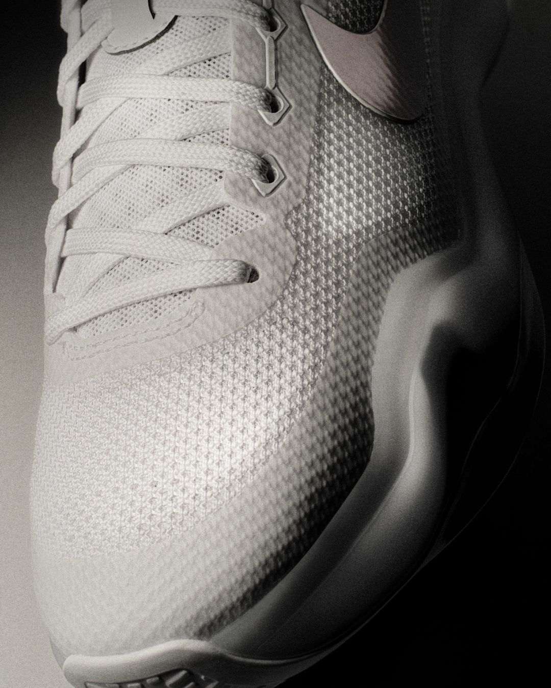 Kobe 10 Protro全面升級回歸　現代科技重塑經典實戰籃球鞋