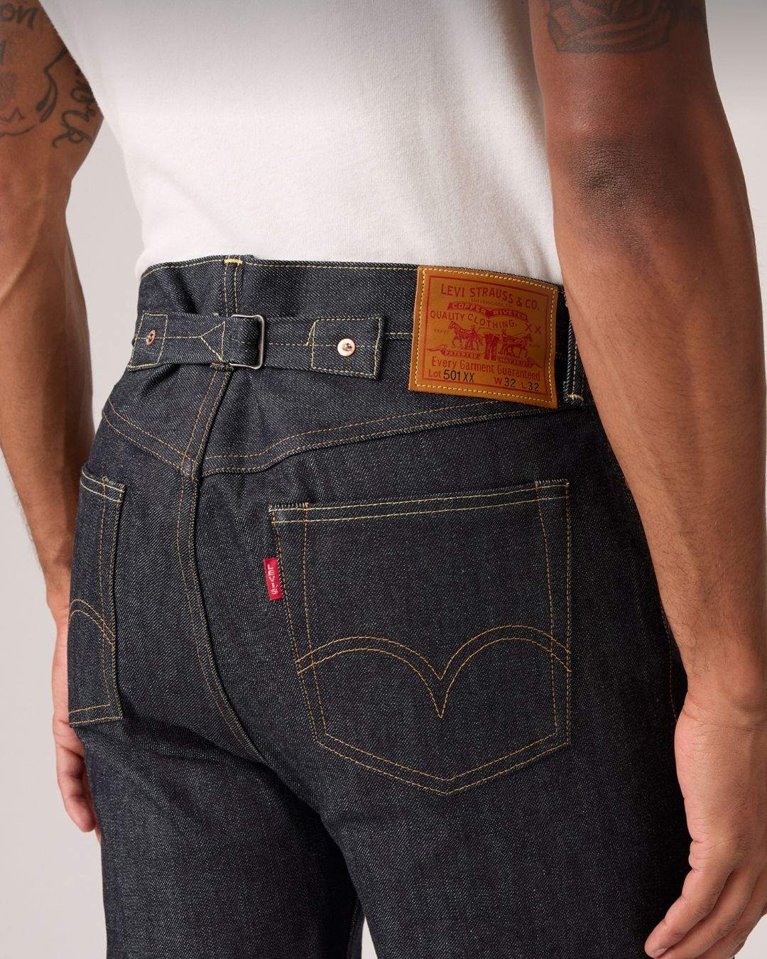Levi’s® Vintage Clothing 1942 501®限量復刻登場，重現戰時丹寧轉折年代