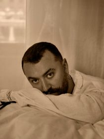 Sam Smith《Hazel Eyes》上線！以未婚夫榛色眼眸命名新專輯放閃
