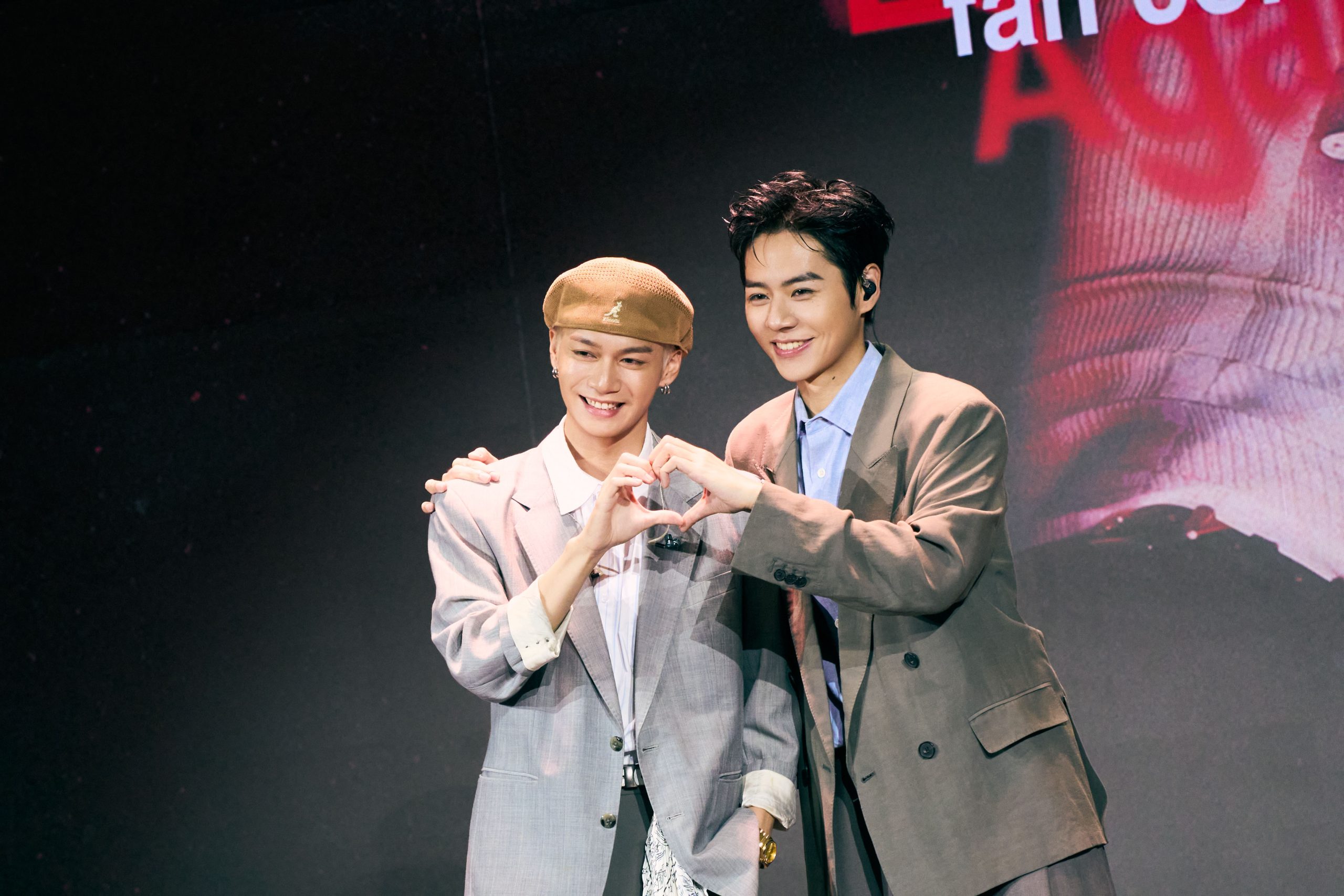 Summer Love Me Again Fan Concert (8)