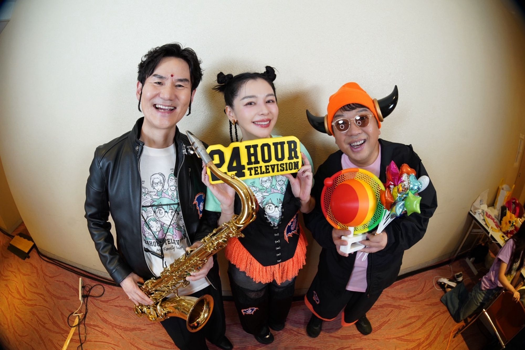 Vivian徐若瑄黑色餅乾慈善限定復活　日本24小時電視熱唱經典神曲