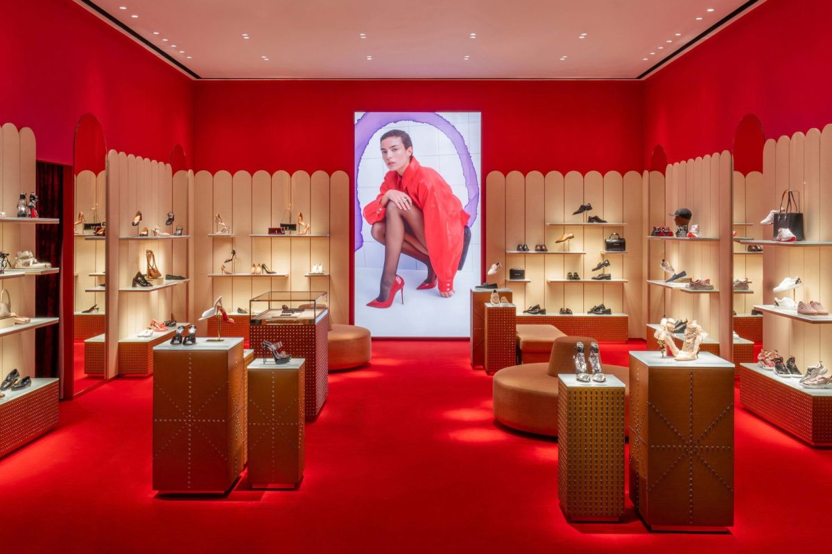 christian louboutin taichung hanshin store1