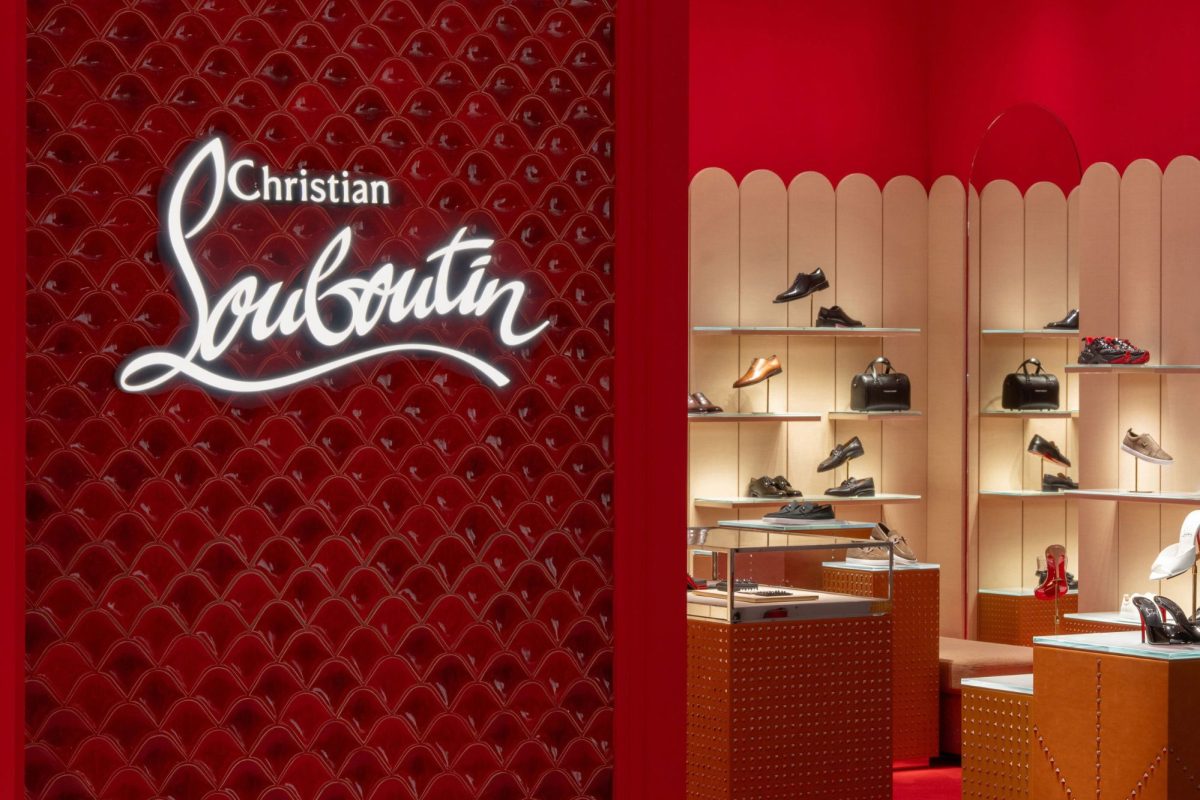 christian louboutin taichung hanshin store2