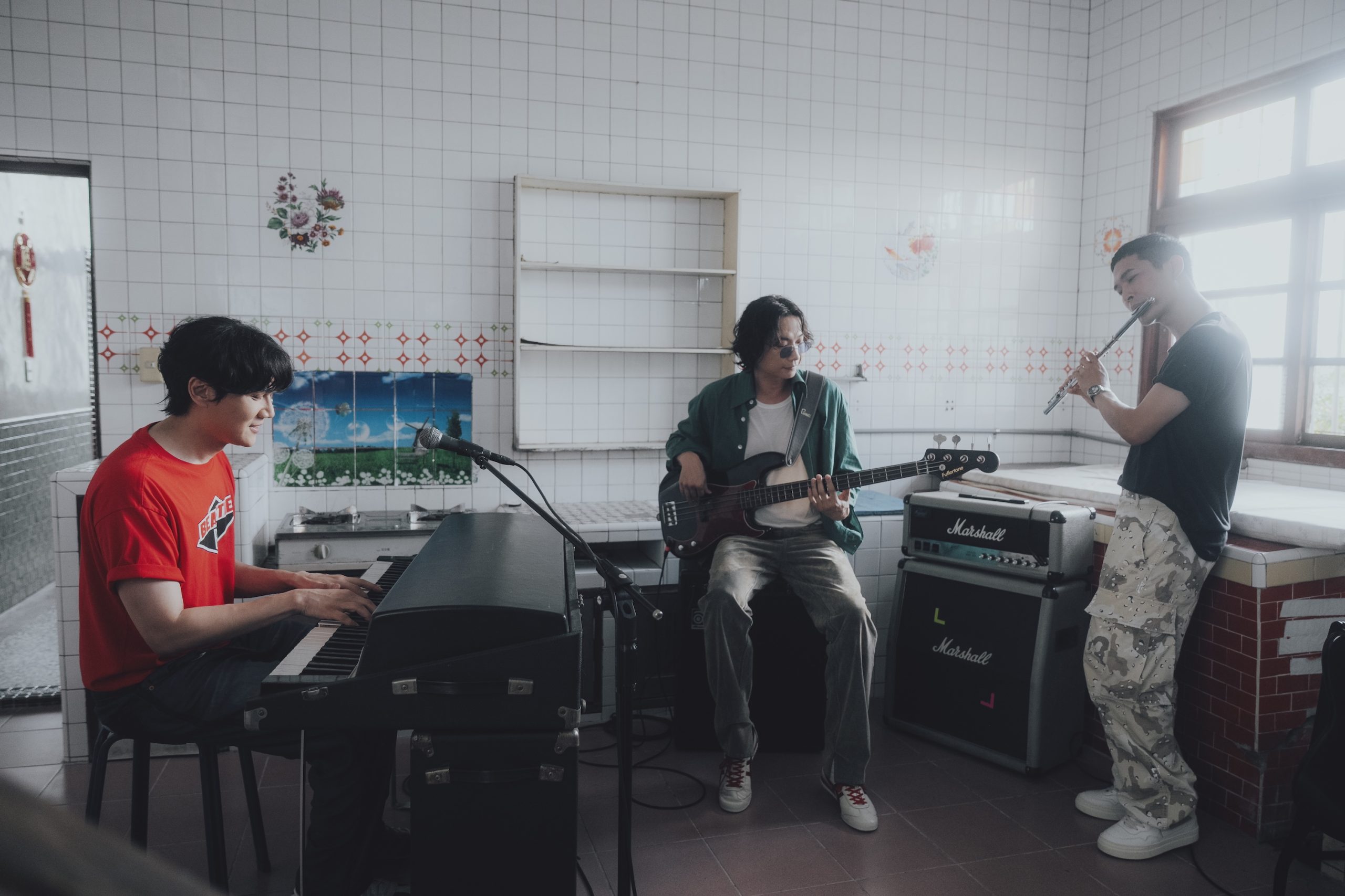 Cosmospeople Dear You Pennacky Mv (3)