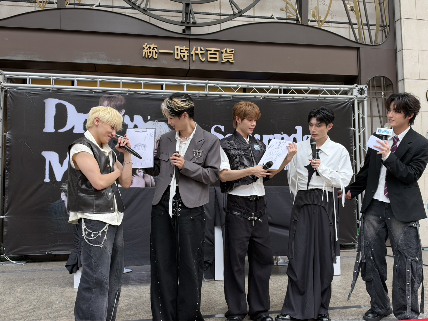 Dolfan攜手Saturnday辦〈Draw me back〉握手會 中秋化身玉兔陪土星環團圓 10 dolfan saturnday draw me back handshake event3