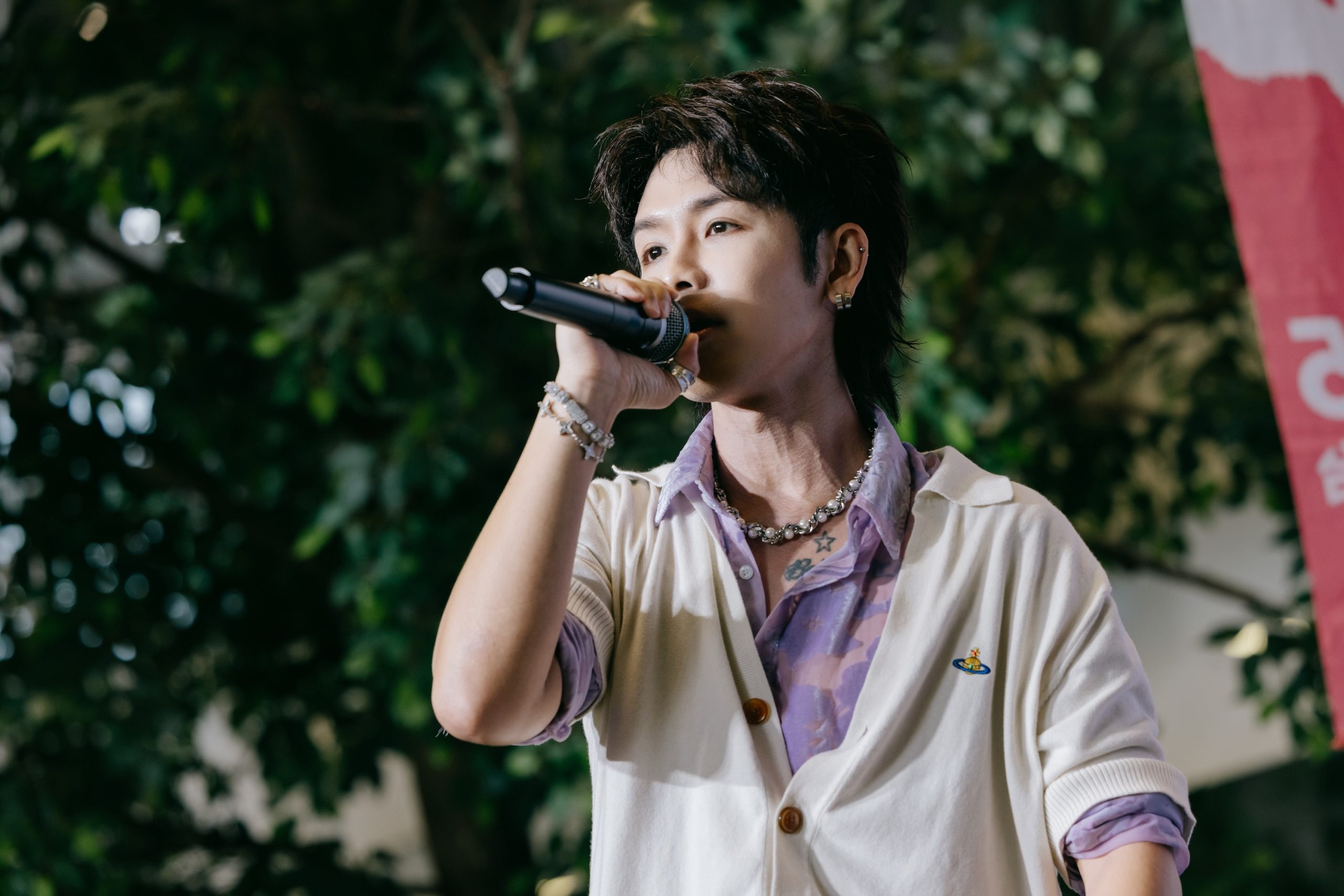 Gboystay Taichung Fan Signing Warning Line (4)