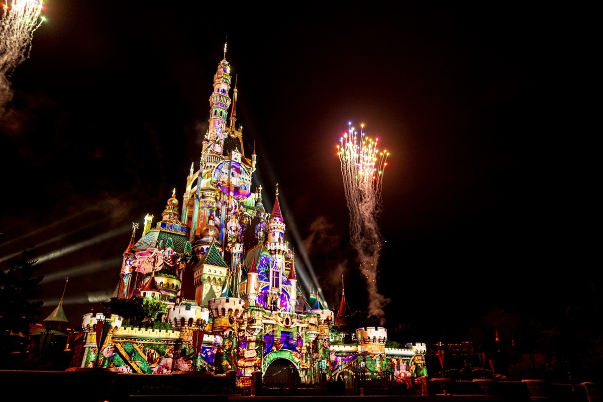 Hong Kong Disneyland A Disney Christmas 2026 (1)