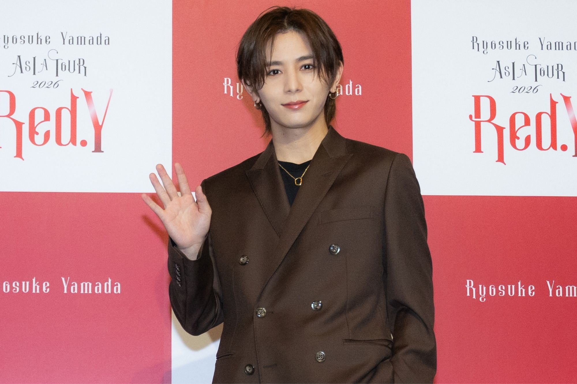 國寶級帥哥山田涼介台北個唱5日登場　機場700粉絲迎接、記者會品鹹豆漿讚好吃
