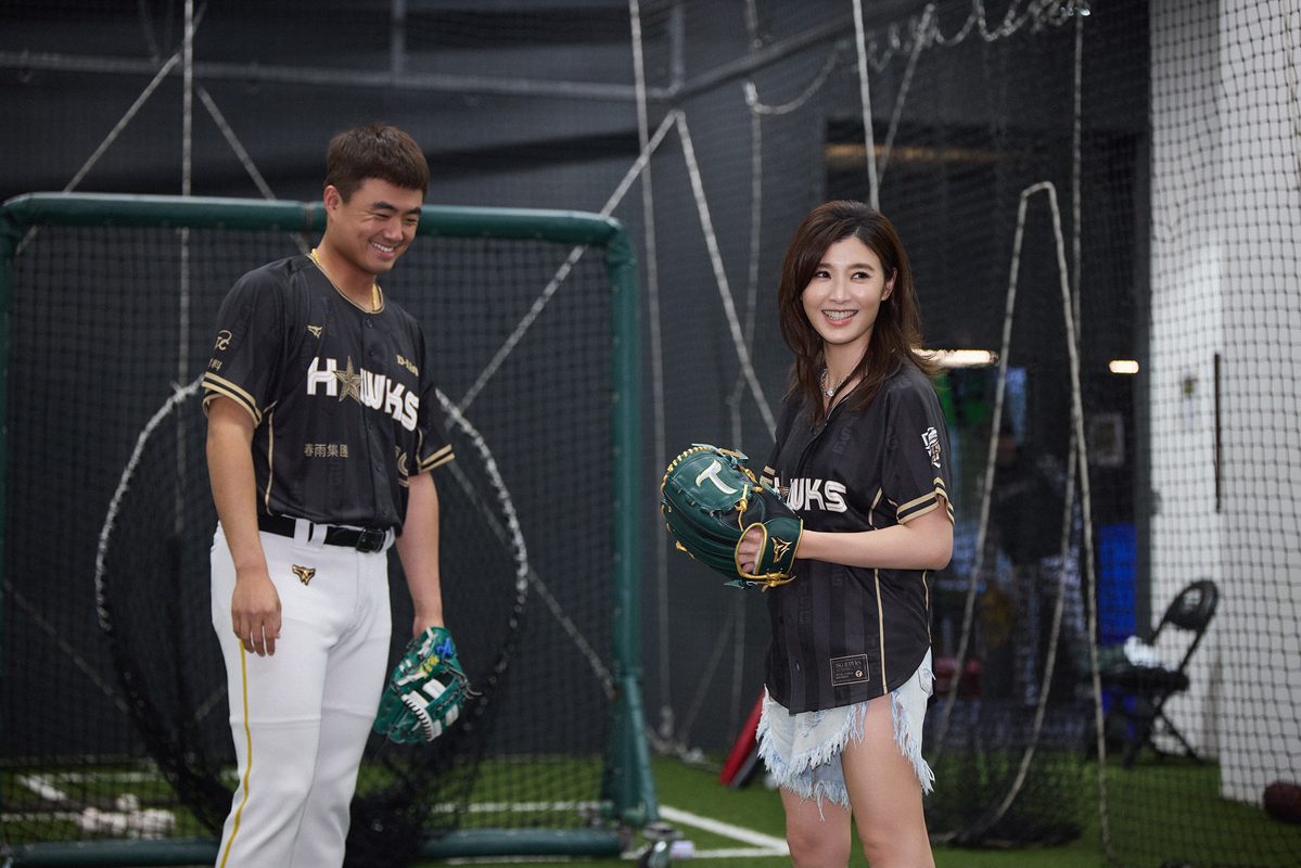 tarcy su tsg hawks first pitch6