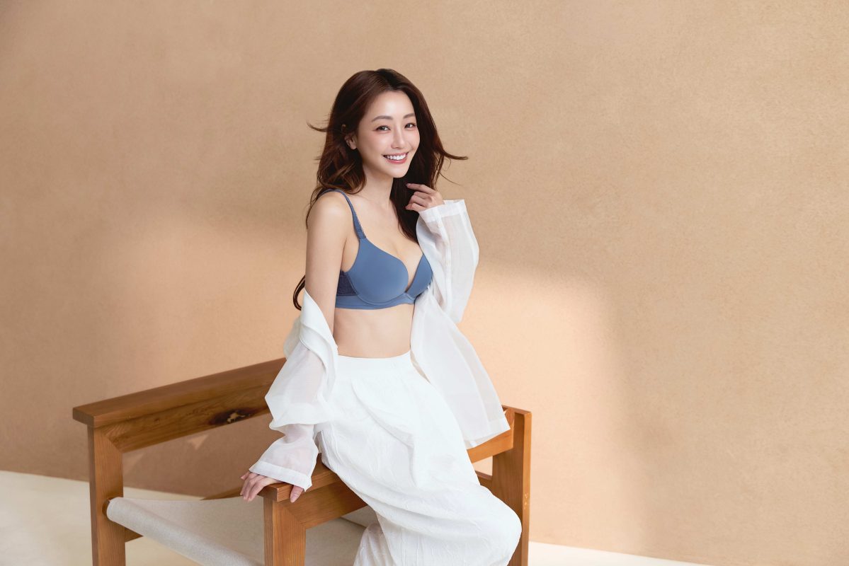 triumph love in lace anniversary sale 3