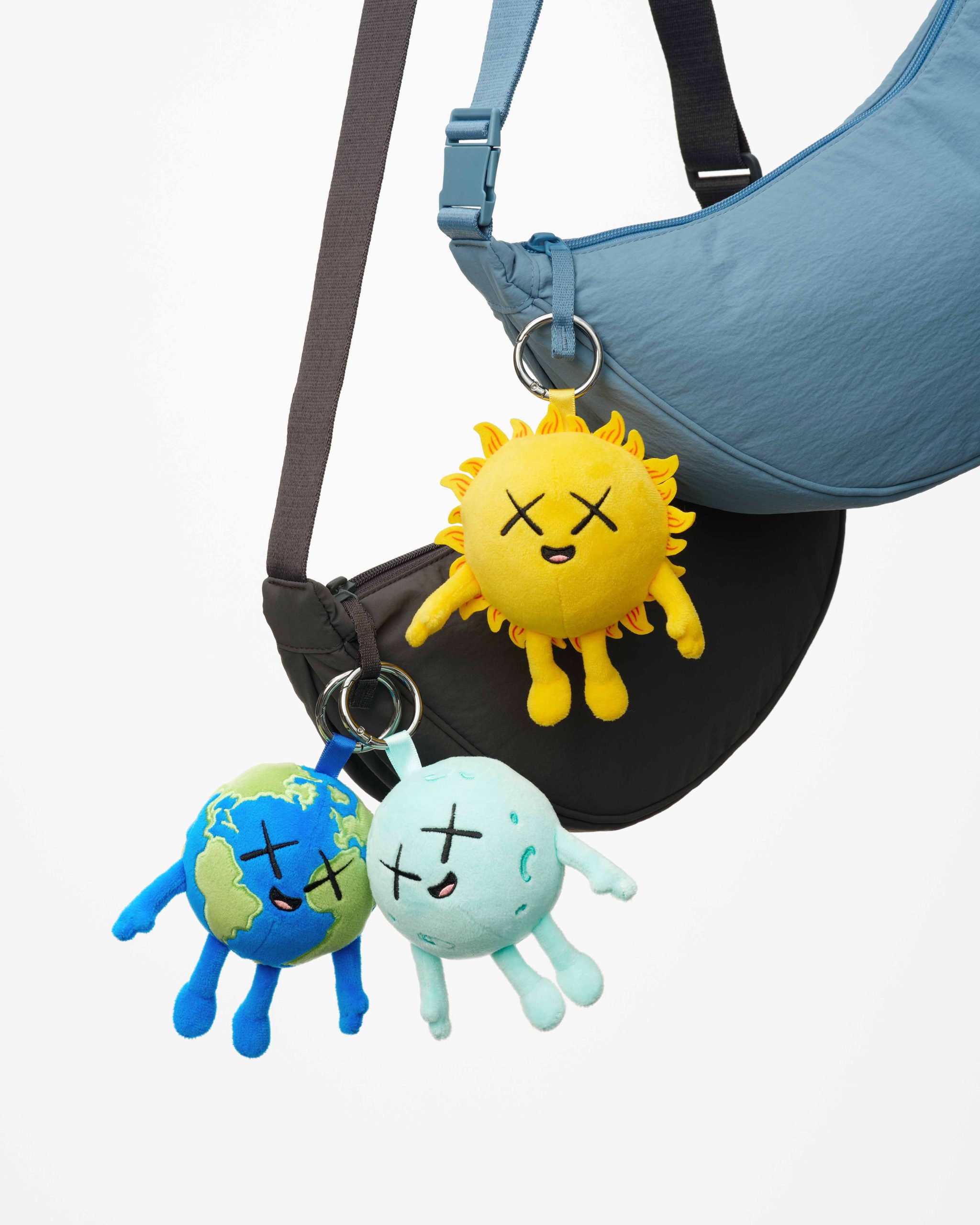Uniqlo Kaws Universe Ut Collection (7)