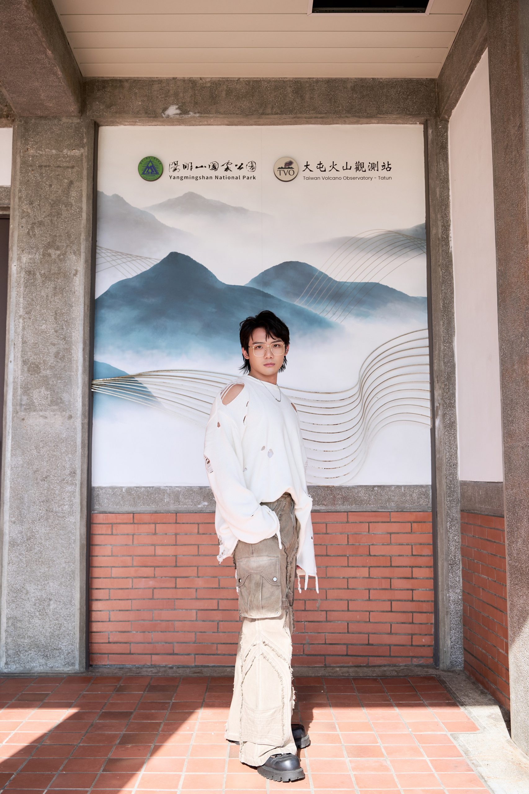徐暐翔《愛火山的人》前進大屯火山觀測站 火山心跳化成11/8演唱會靈感 23 vash hsu datun volcano concert2 scaled