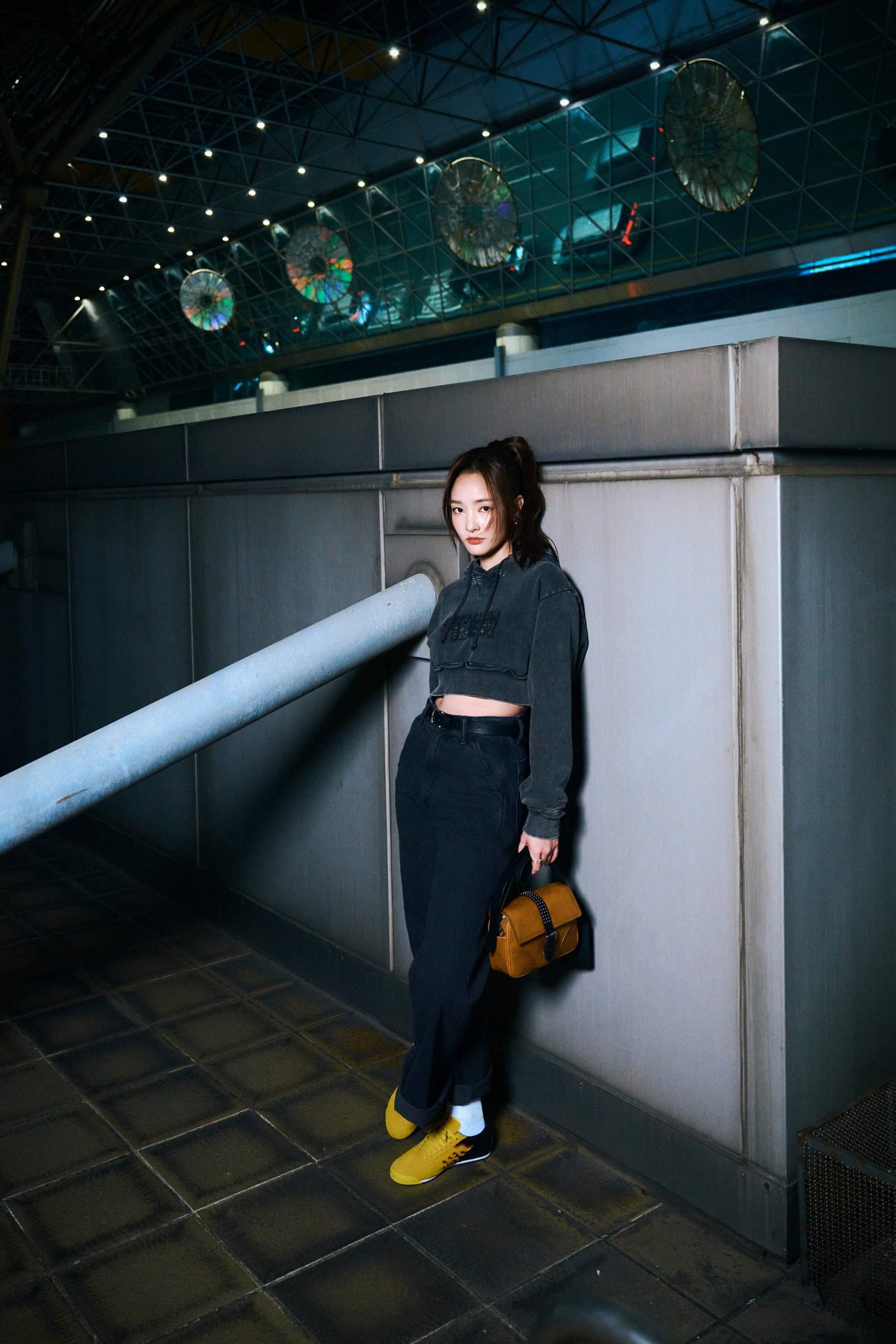 王淨啟程米蘭時裝週 Onitsuka Tiger 2027春夏大秀前機場造型亮相 8 wang ching onitsuka tiger milan fashion week1 scaled