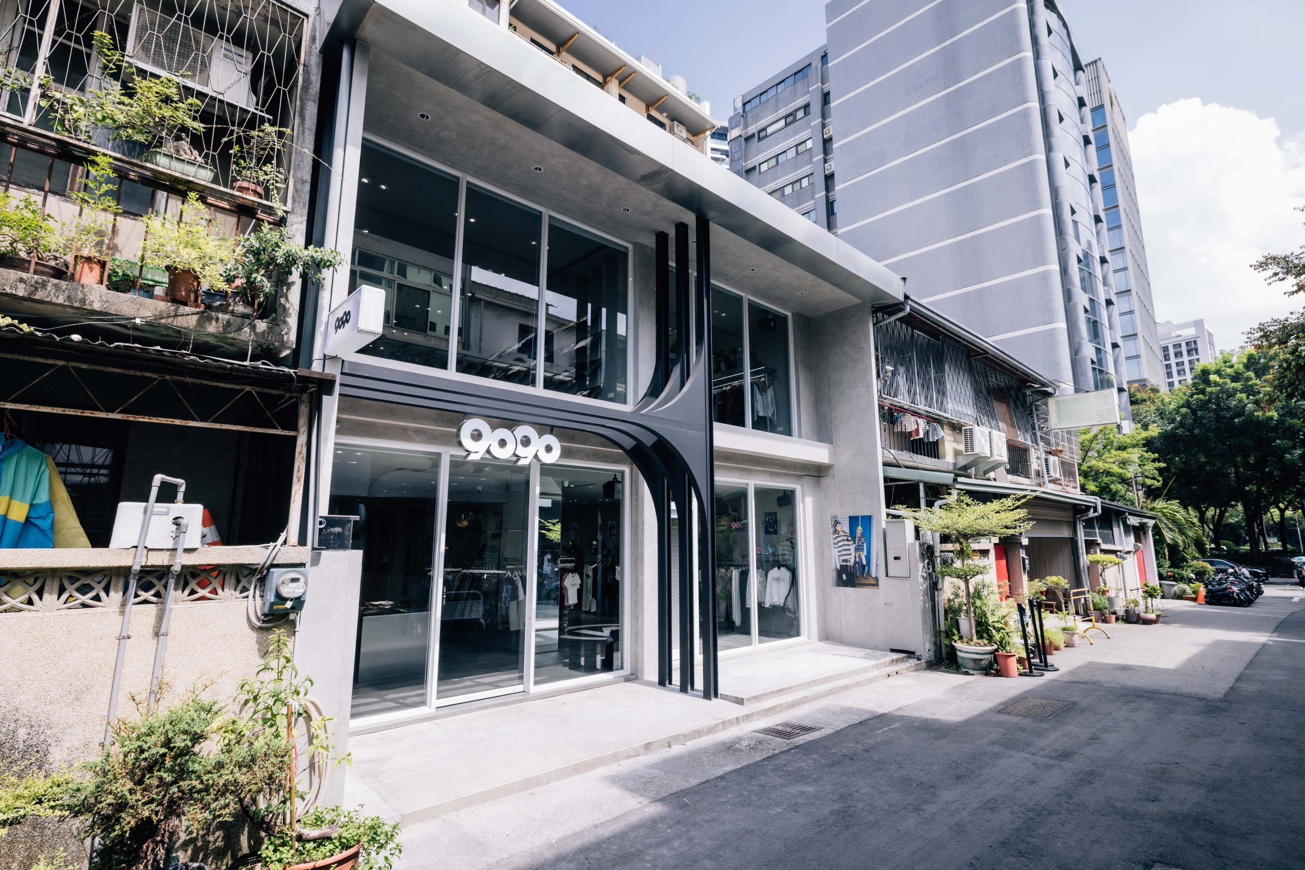 9090 Taichung Flagship Store Starr Chen (4)