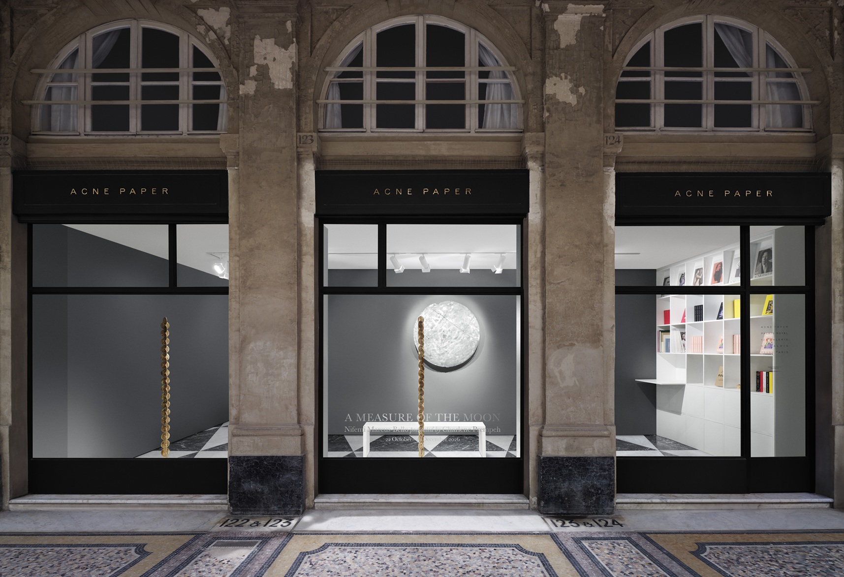 Acne Paper Palais Royal藝術展《A Measure of the Moon》探索奈及利亞材料文化與時間循環