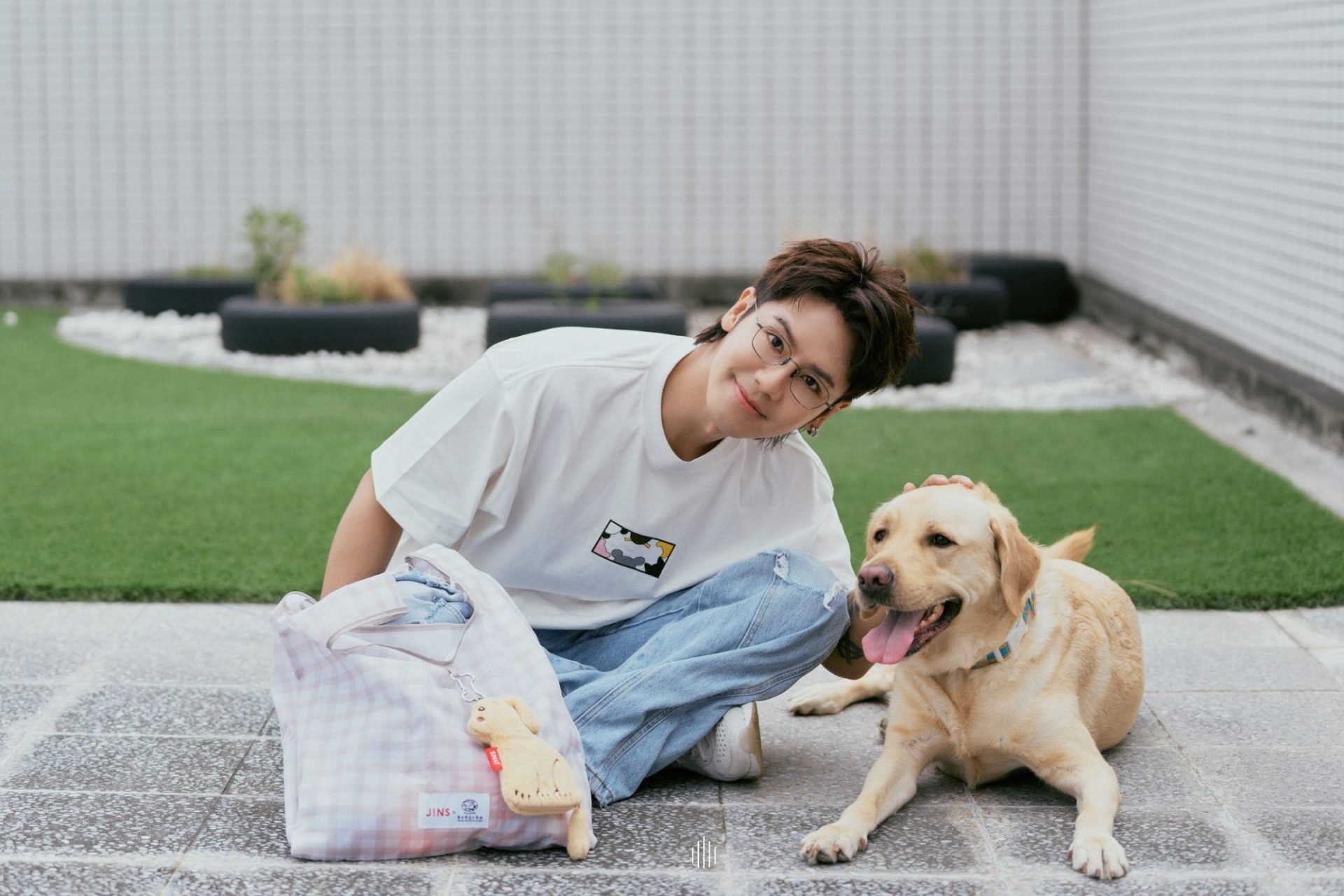 jins guide dog gugugu charity tote bag
