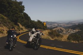 Levi’s® 攜手 BEAMS、Loopwheeler 推出三方聯名系列，超寬版型結合日本百年吊編工藝