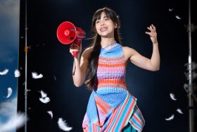 林芯儀睽違六年推新歌《SHINING/我就是光》！黃沐妍、王麗雅、阿喜合體力挺MV